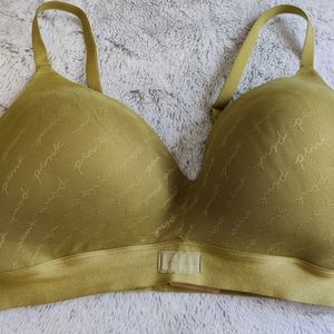Victoria's Secret Pink Wear Everywhere Wireless Lightly-Lined Bra